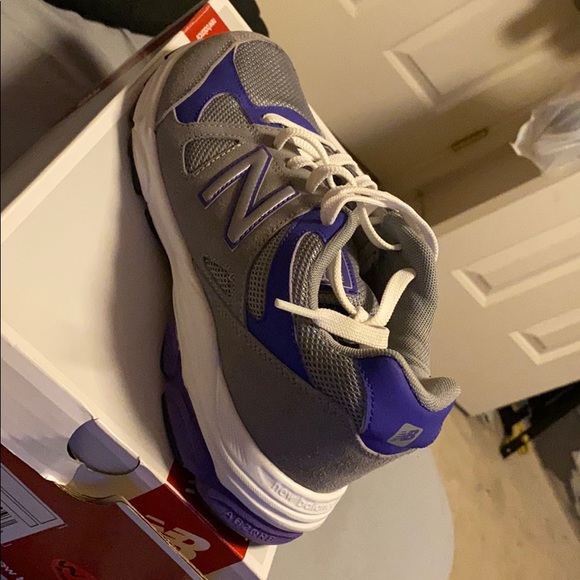 New Balance - Picture 3 of 3